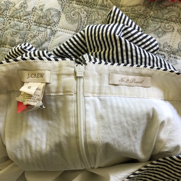 J. CREW Seersucker Pencil Skirt - Picture 7 of 7